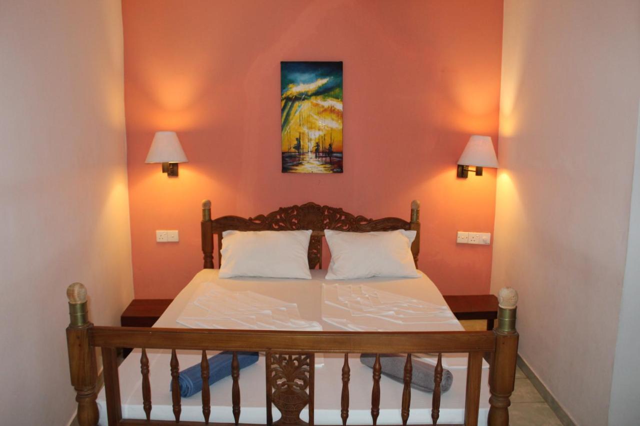 Blue Eyes Inn Unawatuna Dış mekan fotoğraf
