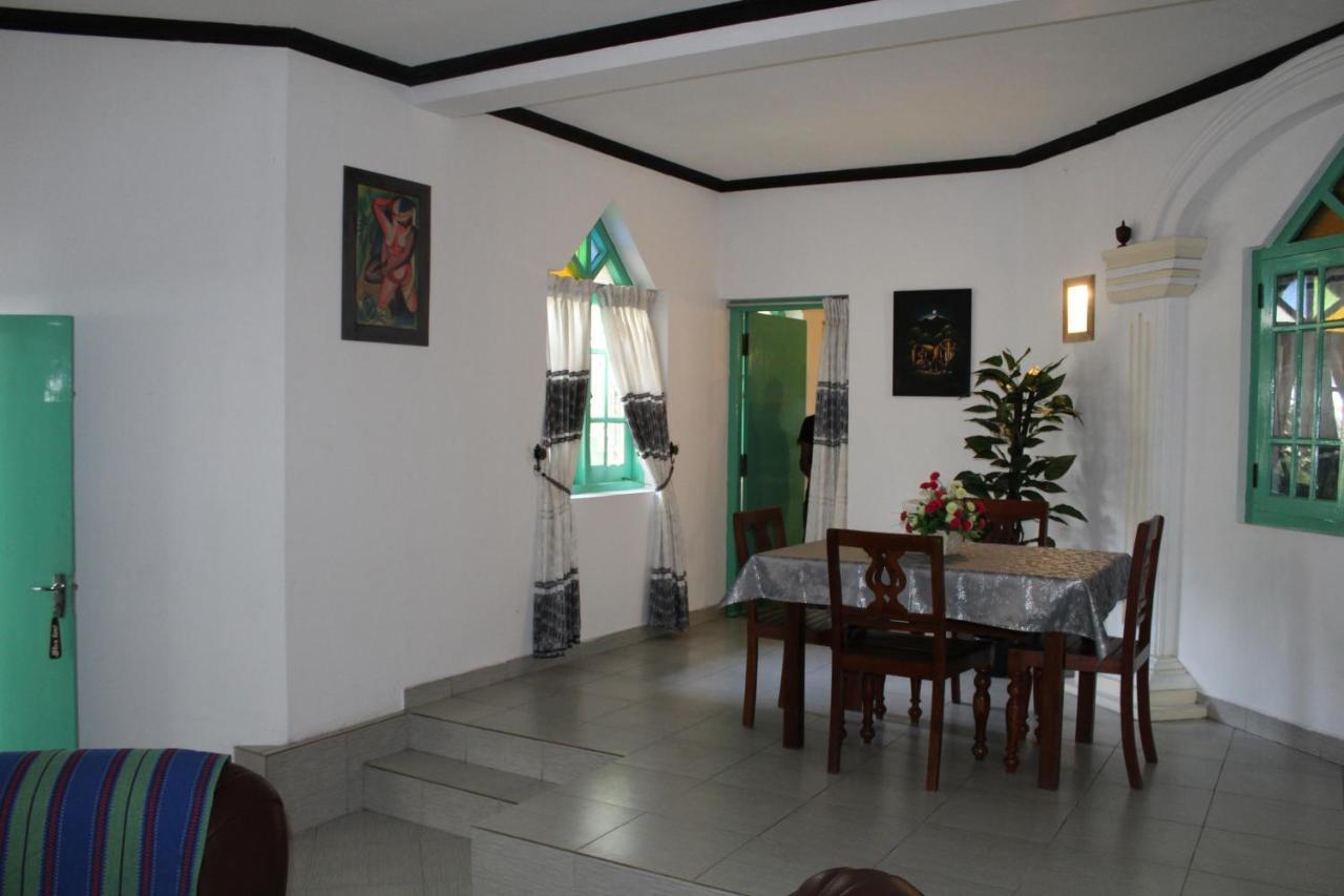 Blue Eyes Inn Unawatuna Dış mekan fotoğraf