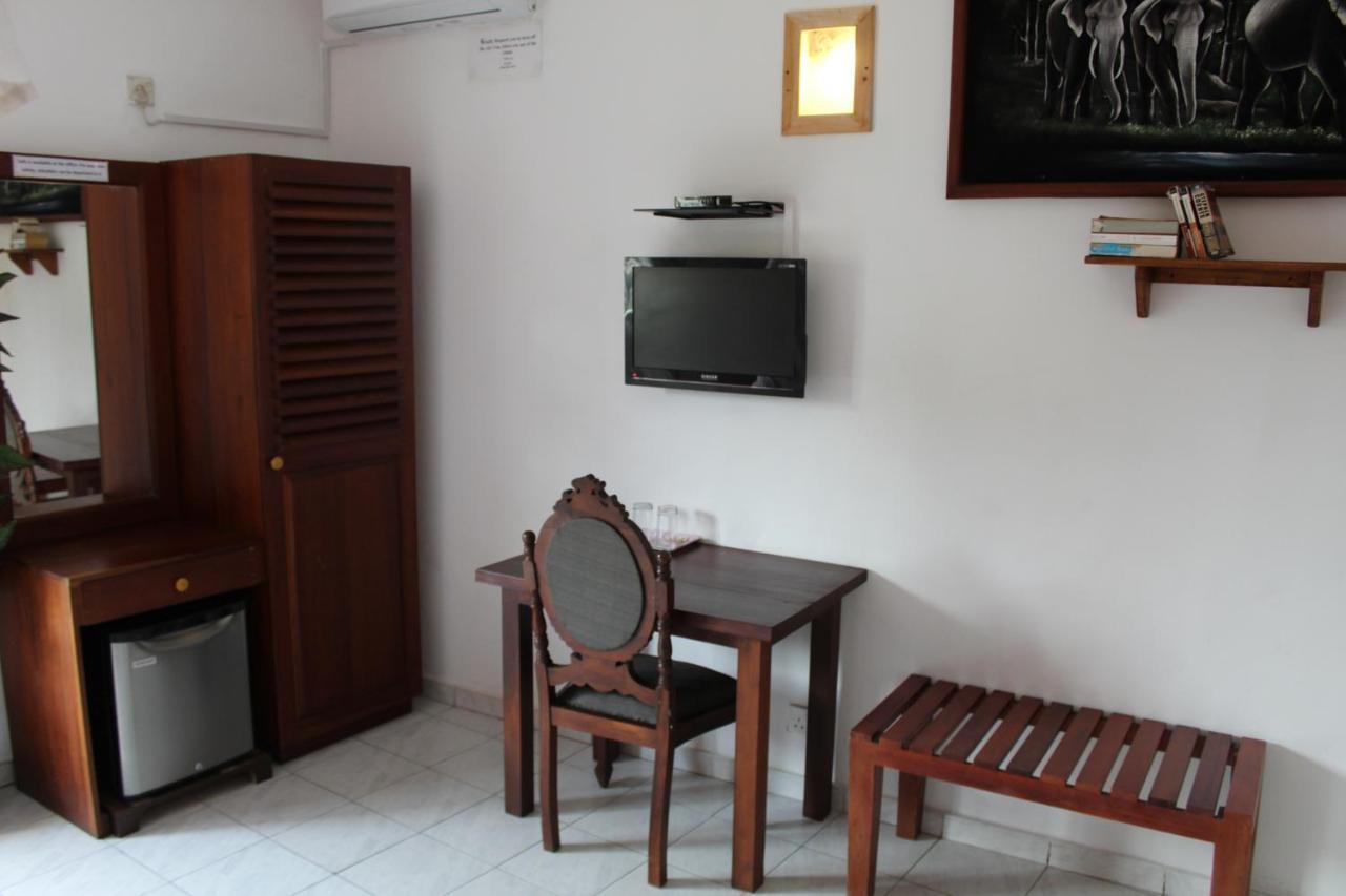Blue Eyes Inn Unawatuna Dış mekan fotoğraf