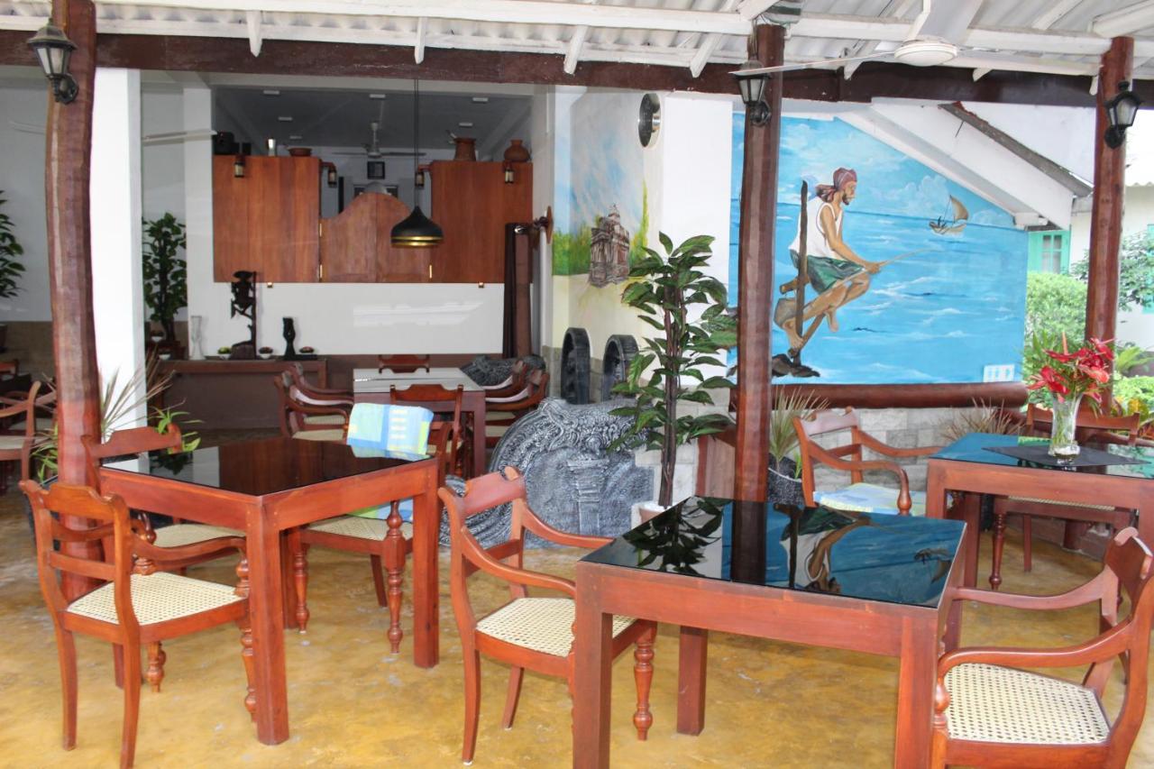 Blue Eyes Inn Unawatuna Dış mekan fotoğraf