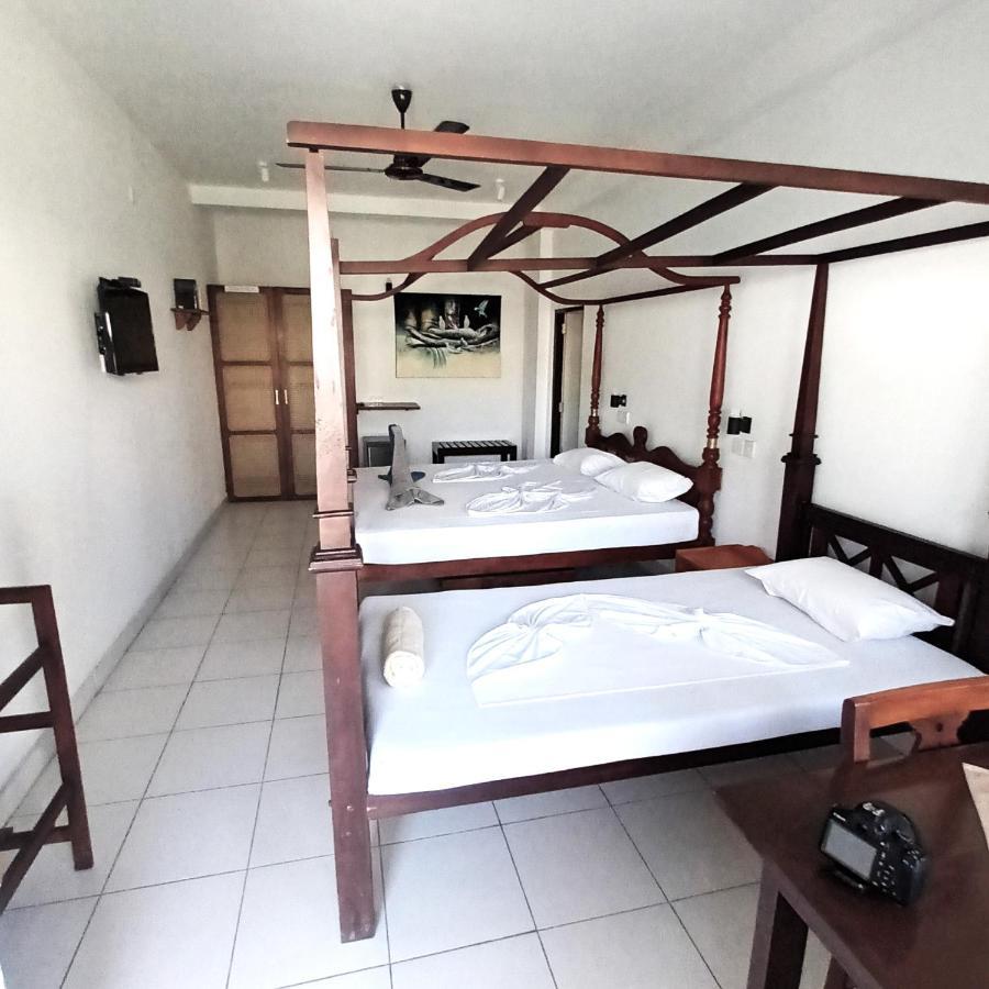 Blue Eyes Inn Unawatuna Dış mekan fotoğraf