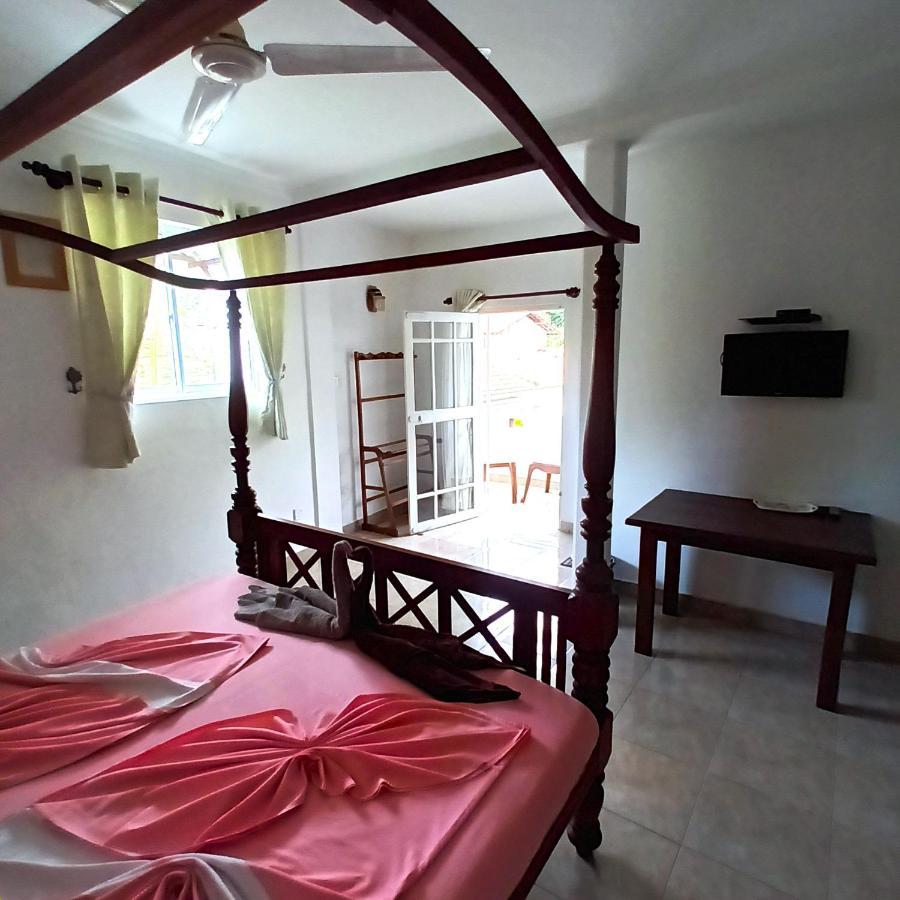 Blue Eyes Inn Unawatuna Dış mekan fotoğraf